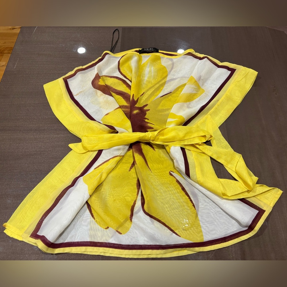 Yellow Floral Home Accent top